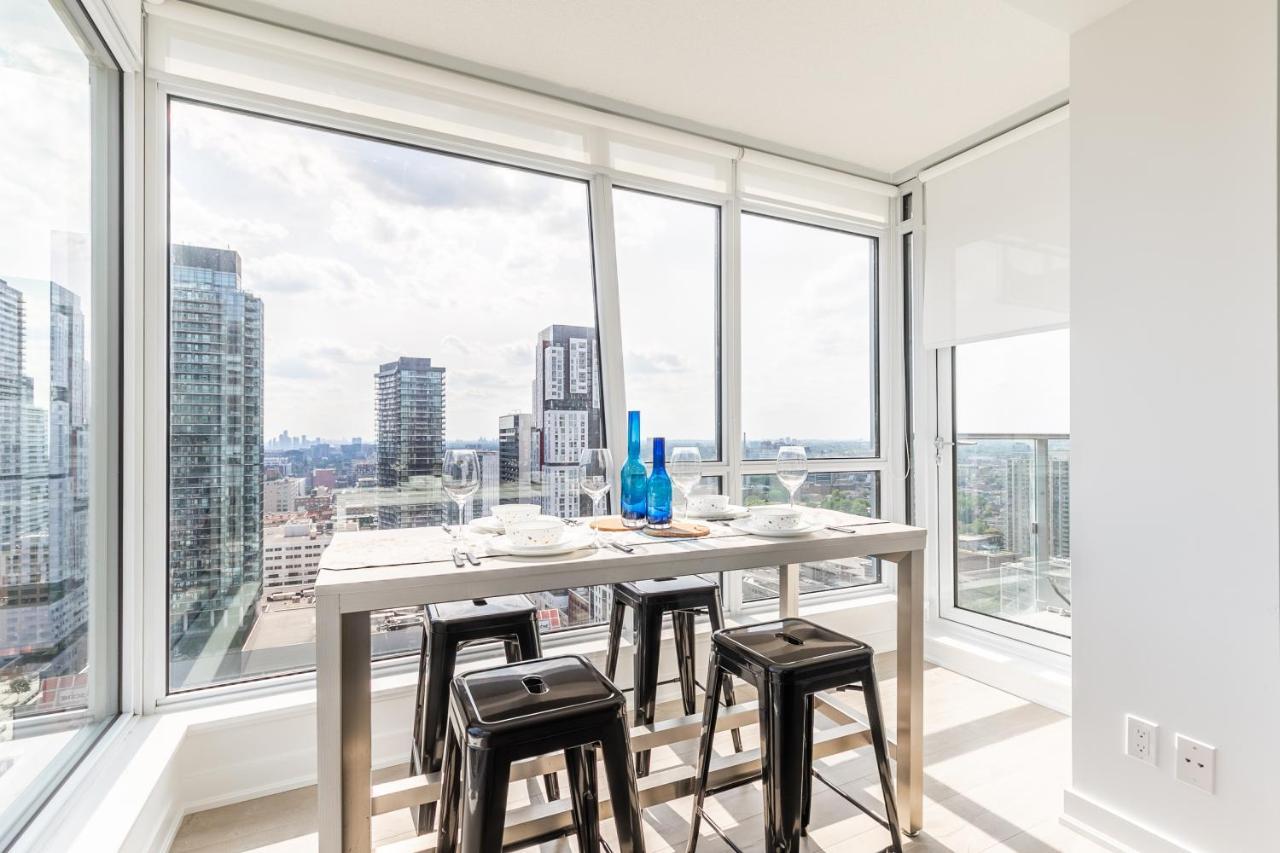 Luxury 2 Bedroom In The Heart Of Entertainment District - City Skyline View & Balcony Toronto Exterior photo